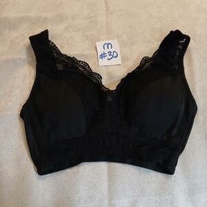 NWOT Rhonda Shear Elegant Black Lace Bra